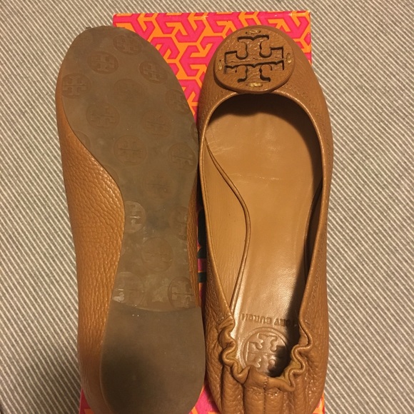 *SOLD* Tory Burch royal tan Reva flats - Picture 4 of 5
